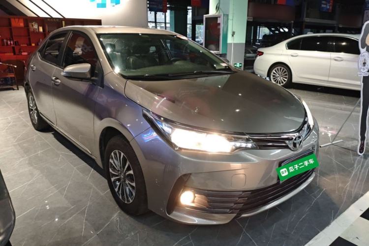Used Toyota Corolla 2017 Revised Version 1.2T S-CVT GL-i Front Right 45 Deg