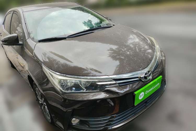 Used Toyota Corolla 2017 Revised Version 1.2T S-CVT GL Front Right 45 Deg