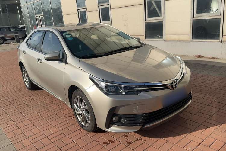 Used Toyota Corolla 2017 Revised Version 1.2T S-CVT GL-i Leather Edition Front Right 45 Deg