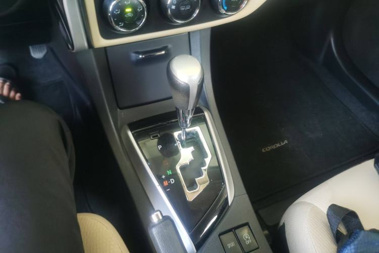 Used Toyota Corolla 2017 Revised Version 1.2T S-CVT GL Gear Lever
