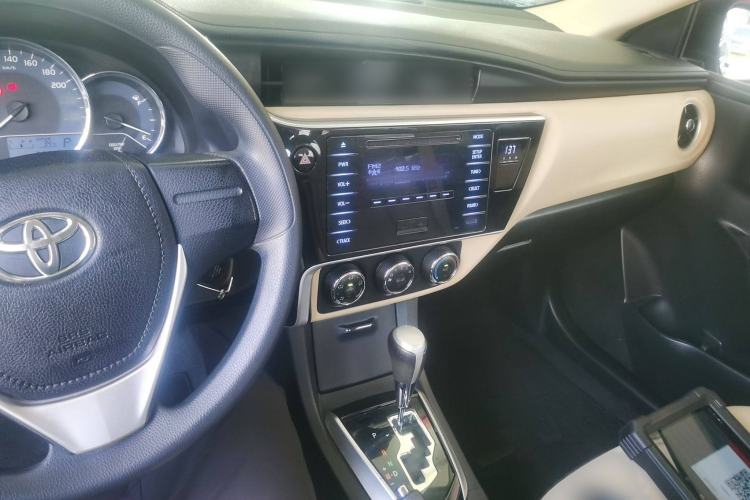 Used Toyota Corolla 2017 Revised Version 1.2T S-CVT GL Interior 2