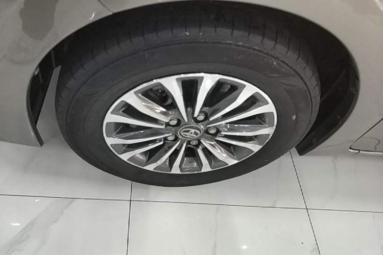 Used Toyota Corolla 2017 Revised Version 1.2T S-CVT GL-i Left Front Wheel Hub