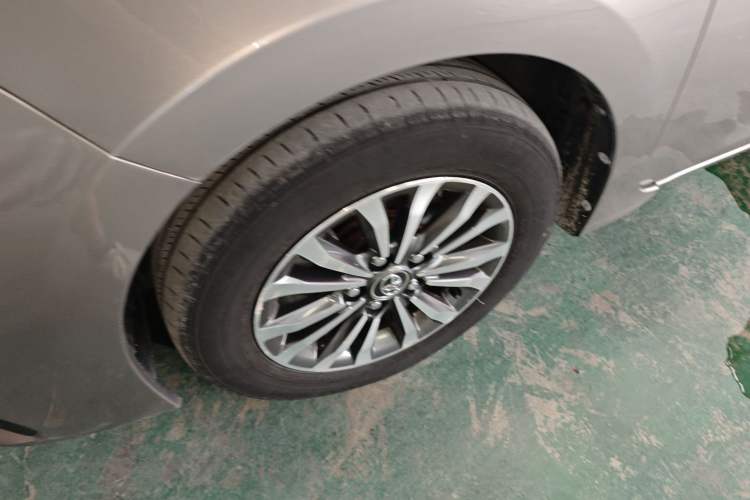Used Toyota Corolla 2017 Revised Version 1.2T S-CVT GL Left Front Wheel Hub