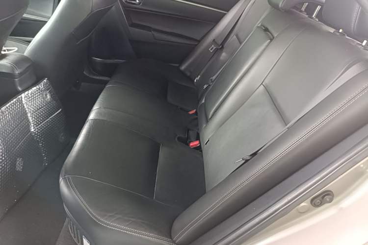Used Toyota Corolla 2017 Revised Dual-Engine 1.8L E-CVT Elite Edition Left Rear Seat