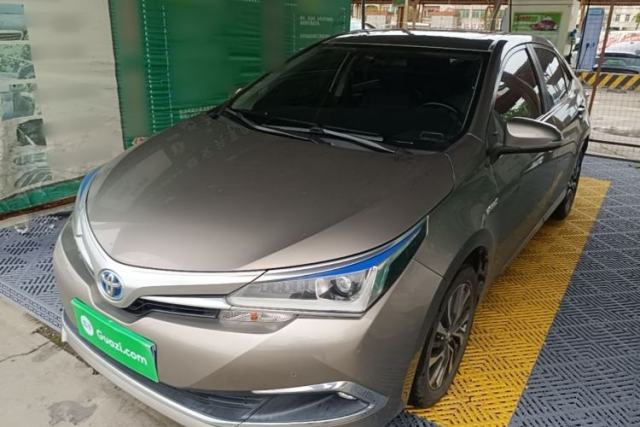 Ojetý Toyota Corolla 2017 Revised Dual-Engine 1.8L E-CVT Elite Edition