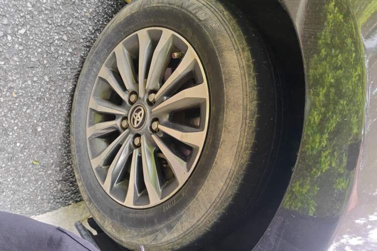 Used Toyota Corolla 2017 Revised Version 1.2T S-CVT GL-i Right Front Wheel Hub