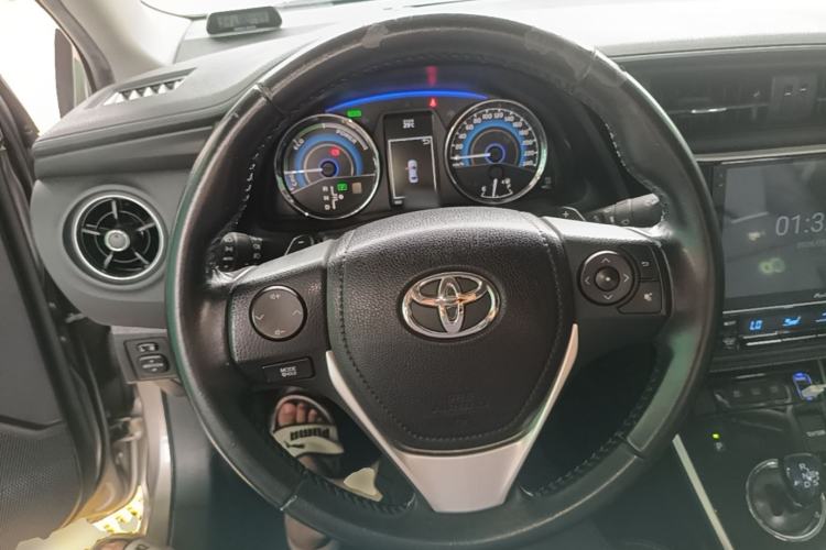 Used Toyota Corolla 2017 Revised Dual-Engine 1.8L E-CVT Elite Edition Steering Wheel