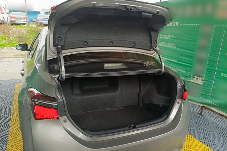 Used Toyota Corolla 2017 Revised Dual-Engine 1.8L E-CVT Elite Edition Trunk