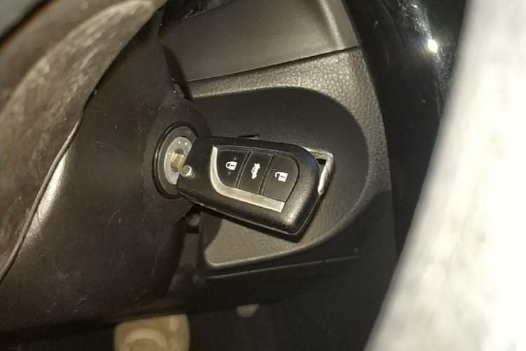 Used Toyota Corolla 2017 Revised Version 1.2T S-CVT GL-i Vehicle Key
