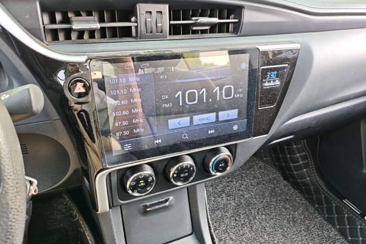 Used Toyota Corolla 2017 Revised Version 1.2T S-CVT GL Audio And AC Panel