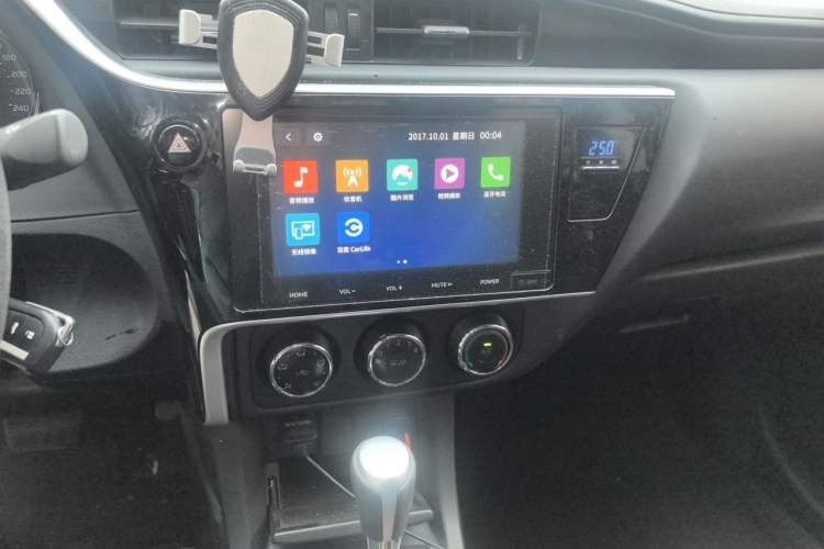 Used Toyota Corolla 2017 Revised Version 1.2T S-CVT GL-i Audio And AC Panel