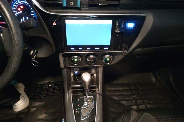Used Toyota Corolla 2017 Revised Version 1.2T S-CVT GL-i Audio And AC Panel