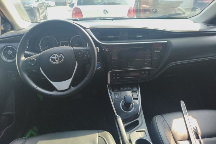Used Toyota Corolla 2017 Revised Dual-Engine 1.8L E-CVT Elite Edition Center Console