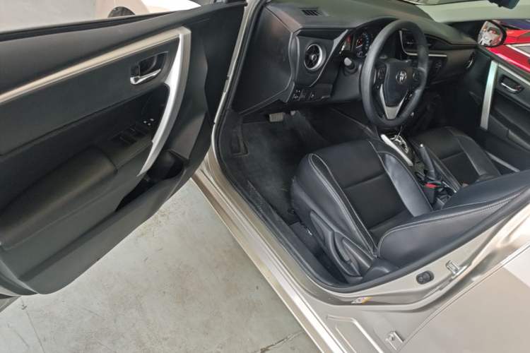Used Toyota Corolla 2017 Revised Version 1.2T S-CVT GL-i Driver Seat