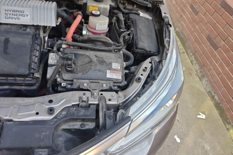 Used Toyota Corolla 2017 Revised Dual-Engine 1.8L E-CVT Elite Edition Engine Bay Left