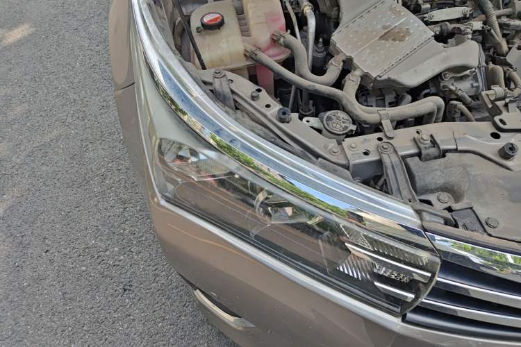 Used Toyota Corolla 2017 1.2T CVT GL-i Leather Edition Engine Bay Right