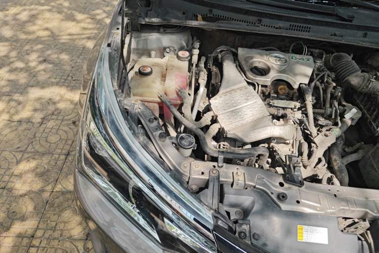 Used Toyota Corolla 2017 Revised Version 1.2T S-CVT GL Engine Bay Right