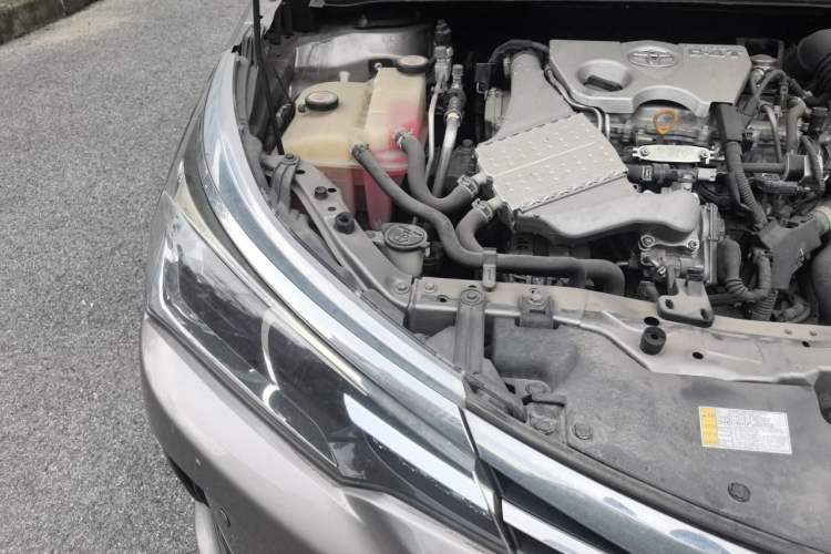 Used Toyota Corolla 2017 Revised Version 1.2T S-CVT GL-i Engine Bay Right