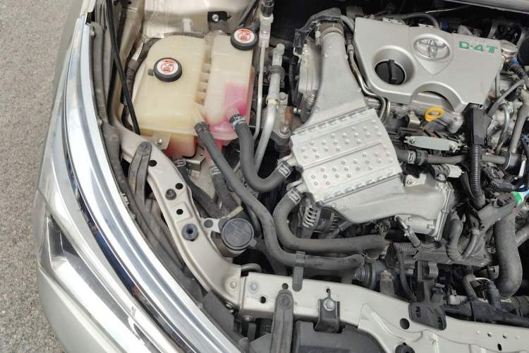 Used Toyota Corolla 2017 Revised Version 1.2T S-CVT GL Engine Bay Right