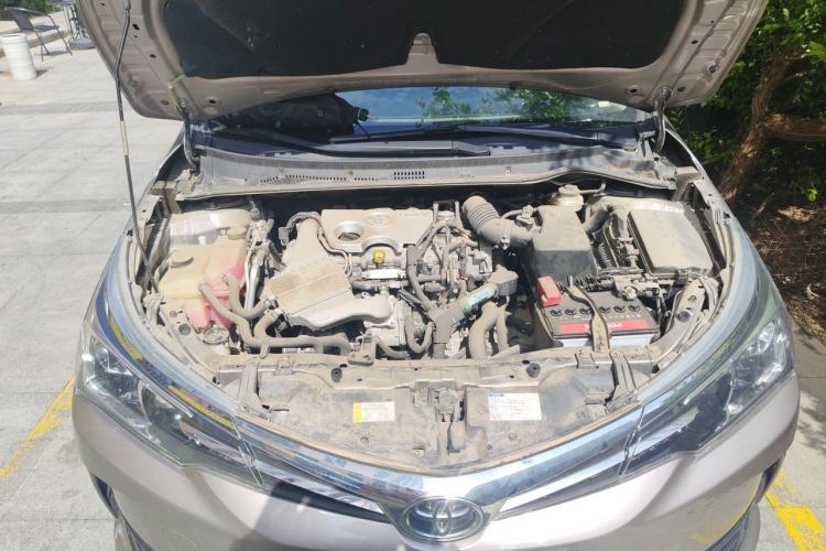 Used Toyota Corolla 2017 Revised Version 1.2T S-CVT GL Engine Bay