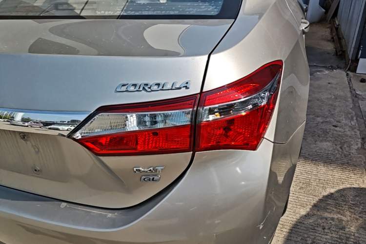 Used Toyota Corolla 2017 Revised Version 1.2T S-CVT GL Exterior 3