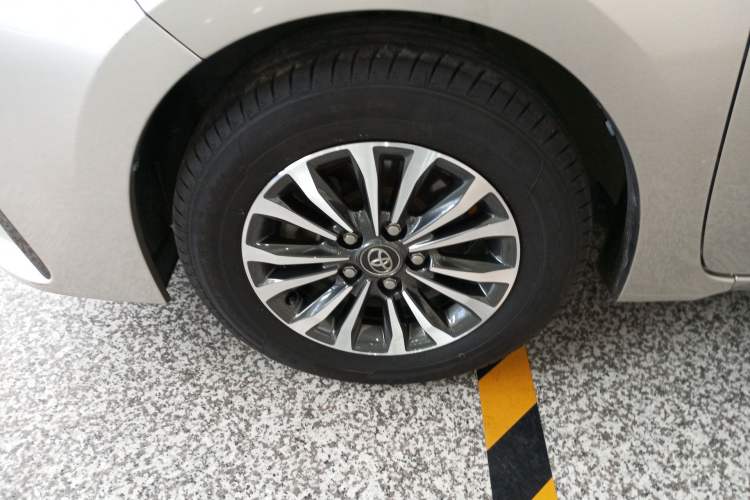 Used Toyota Corolla 2017 Revised Version 1.2T S-CVT GL-i Exterior 4