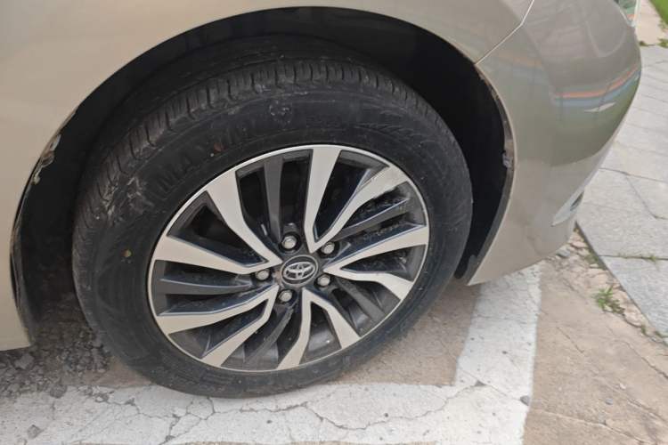 Used Toyota Corolla 2017 Revised Dual-Engine 1.8L E-CVT Elite Edition Exterior 7
