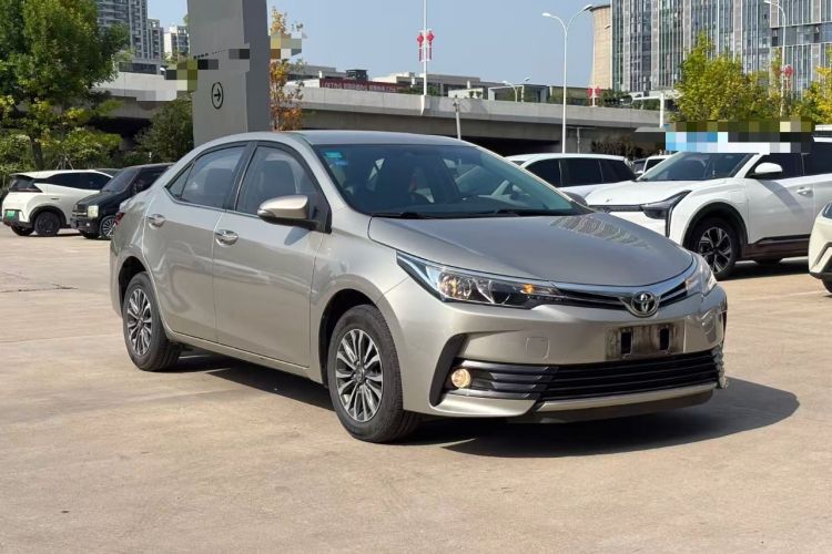 Used Toyota Corolla 2017 Revised Version 1.2T S-CVT GL Front Right 45 Deg