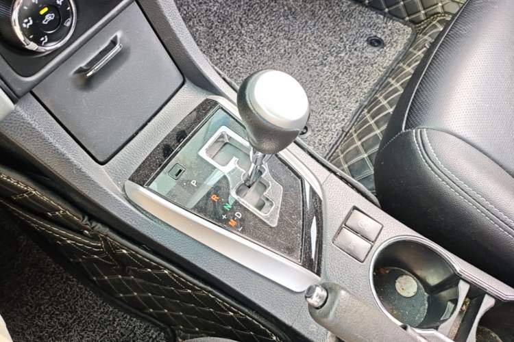 Used Toyota Corolla 2017 Revised Version 1.2T S-CVT GL Gear Lever