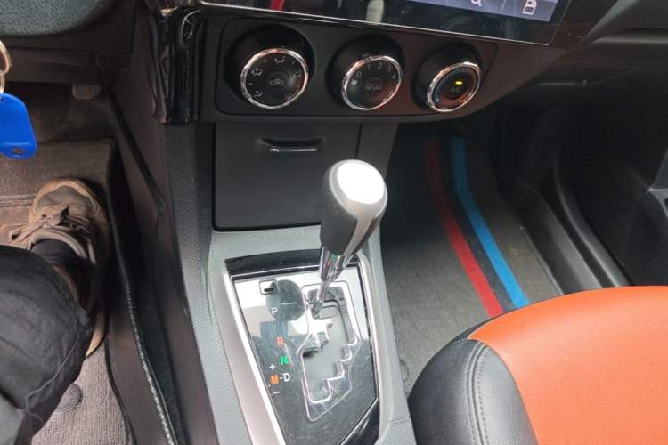Used Toyota Corolla 2017 Revised Version 1.2T S-CVT GL Gear Lever