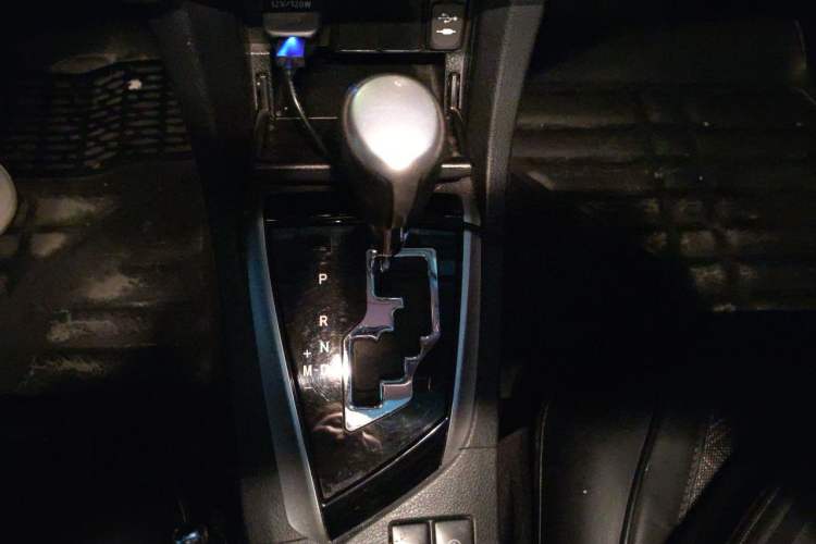 Used Toyota Corolla 2017 Revised Version 1.2T S-CVT GL-i Gear Lever