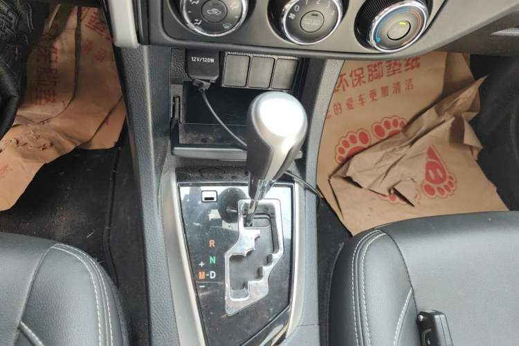 Used Toyota Corolla 2017 Revised Version 1.2T S-CVT GL Gear Lever