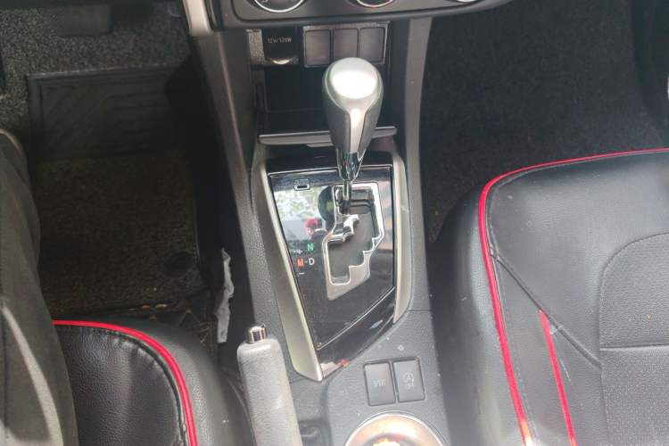 Used Toyota Corolla 2017 Revised Version 1.2T S-CVT GL Gear Lever
