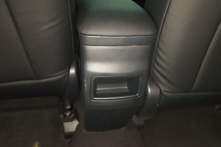 Used Toyota Corolla 2017 Revised Version 1.6L S-CVT GL Interior 2