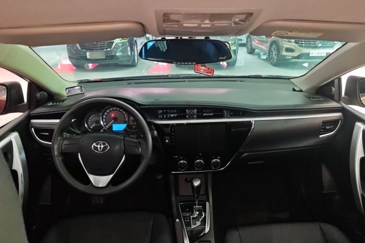 Used Toyota Corolla 2017 Revised Version 1.6L S-CVT GL Interior 3