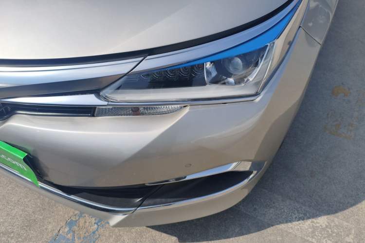 Used Toyota Corolla 2017 Revised Dual-Engine 1.8L E-CVT Elite Edition Left Front Headlight