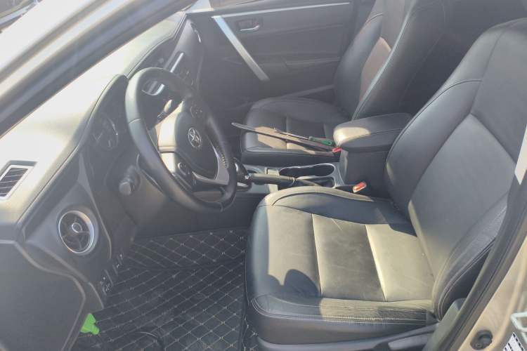Used Toyota Corolla 2017 Revised Dual-Engine 1.8L E-CVT Elite Edition Left Front Seat
