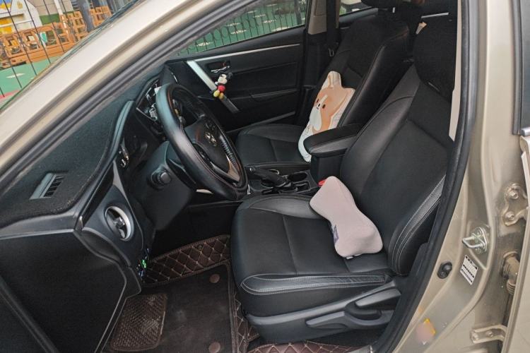 Used Toyota Corolla 2017 Revised Dual-Engine 1.8L E-CVT Elite Edition Left Front Seat