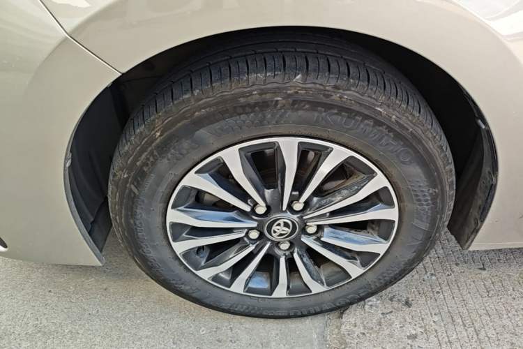 Used Toyota Corolla 2017 Revised Version 1.2T S-CVT GL Left Front Wheel Hub