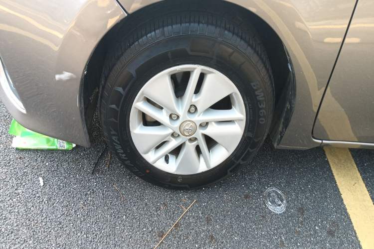 Used Toyota Corolla 2017 1.2T Manual GL Left Front Wheel Hub