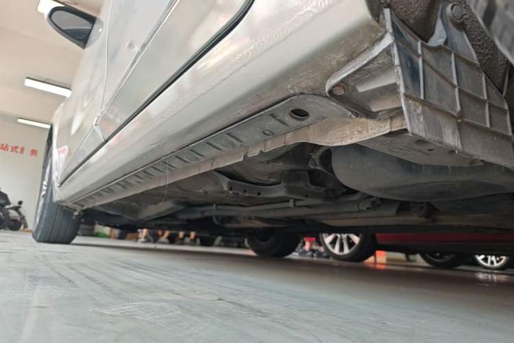 Used Toyota Corolla 2017 Revised Version 1.2T S-CVT GL-i Left Side Sill