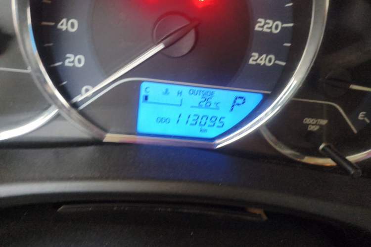 Used Toyota Corolla 2017 Revised Version 1.2T S-CVT GL Odometer Close Up