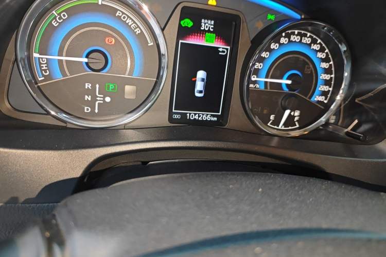 Used Toyota Corolla 2017 Revised Dual-Engine 1.8L E-CVT Elite Edition Odometer Close Up