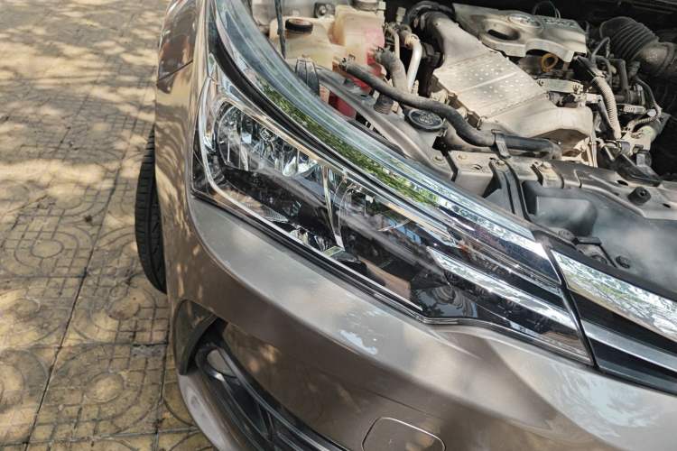 Used Toyota Corolla 2017 Revised Version 1.2T S-CVT GL Right Front Headlight