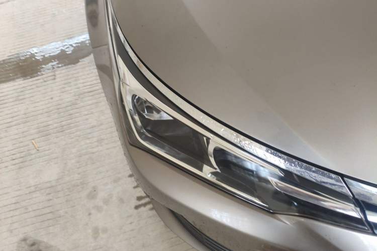 Used Toyota Corolla 2017 Revised Version 1.2T S-CVT GL Right Front Headlight