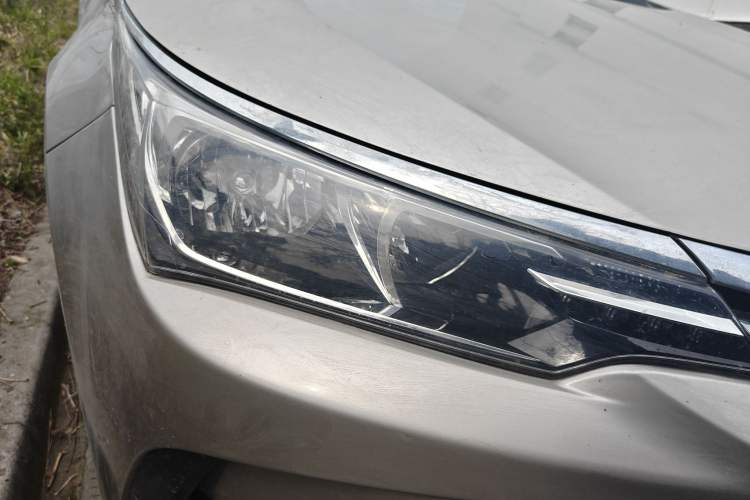 Used Toyota Corolla 2017 Revised Version 1.2T S-CVT GL Right Front Headlight