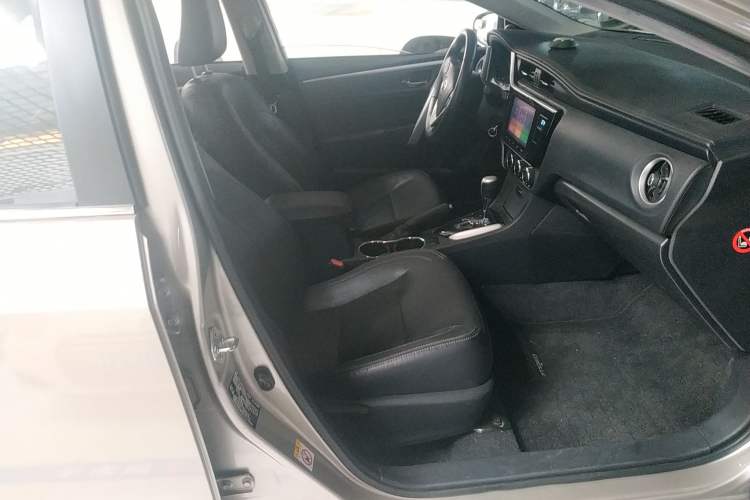 Used Toyota Corolla 2017 Revised Version 1.2T S-CVT GL-i Leather Edition Right Front Seat