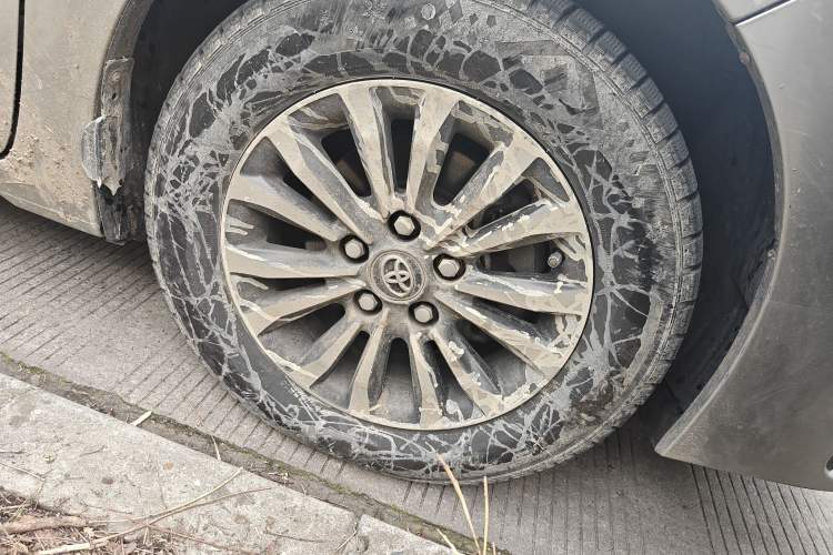 Used Toyota Corolla 2017 Revised Version 1.2T S-CVT GL Right Front Wheel Hub