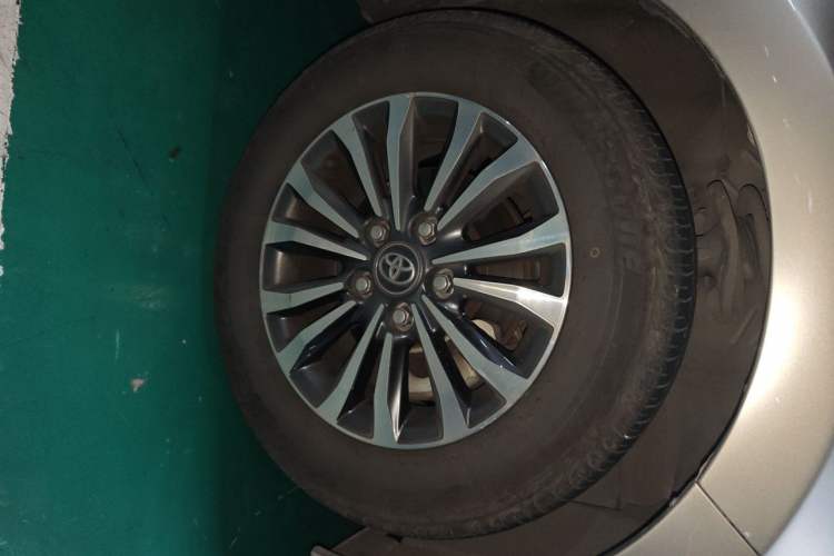 Used Toyota Corolla 2017 Revised Version 1.2T S-CVT GL Right Front Wheel Hub
