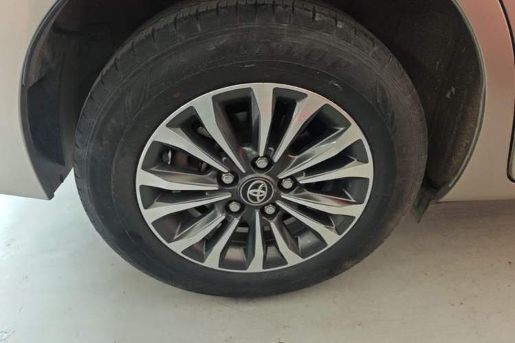 Used Toyota Corolla 2017 Revised Version 1.2T S-CVT GL-i Right Rear Wheel Hub